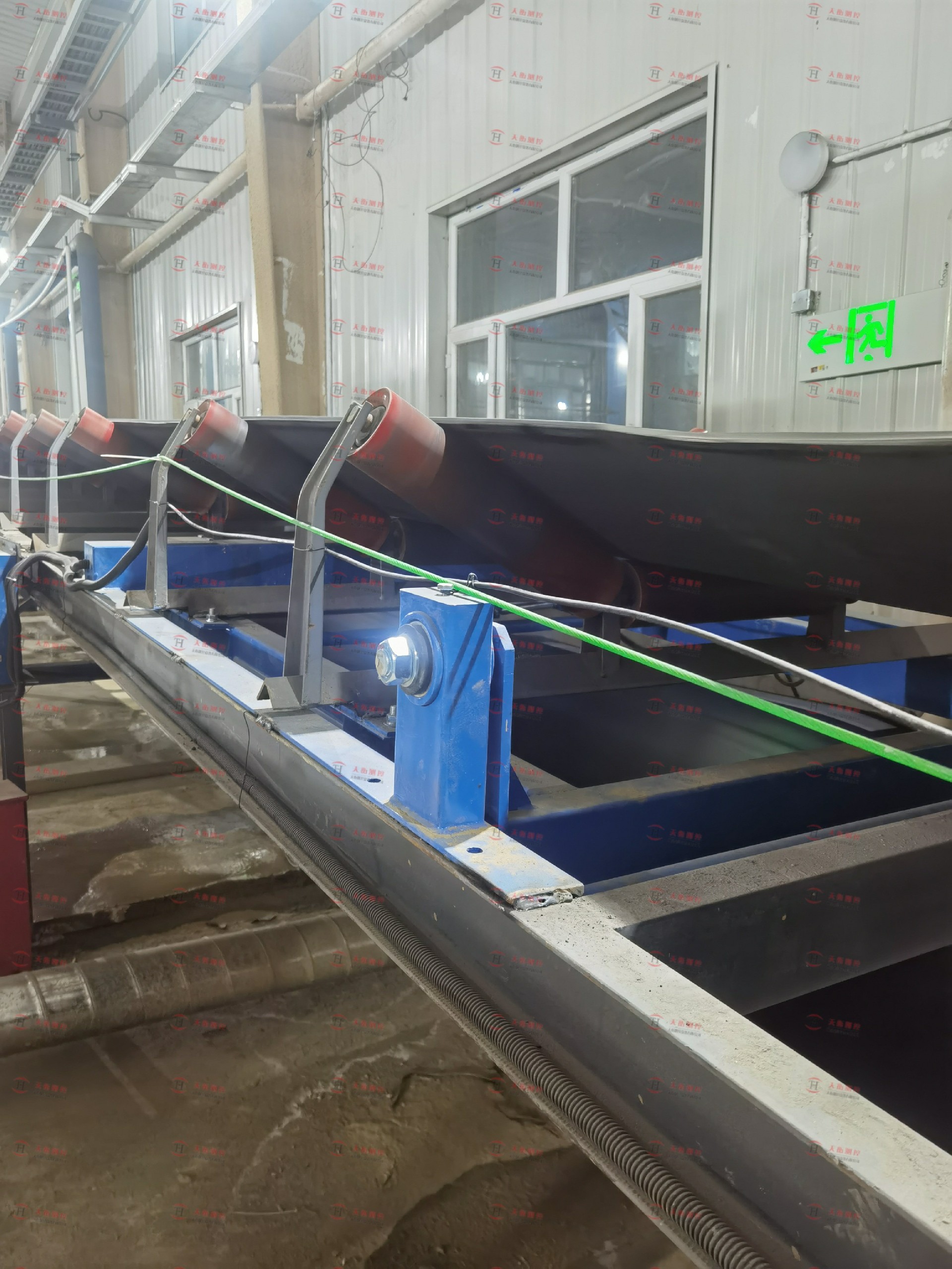 雙托輥草莓视频91污